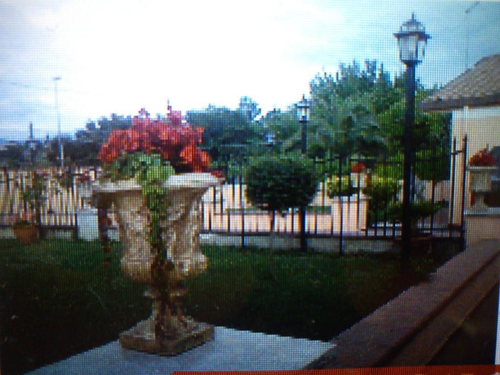 Villa Paradise Resort Gallicano nel Lazio Экстерьер фото